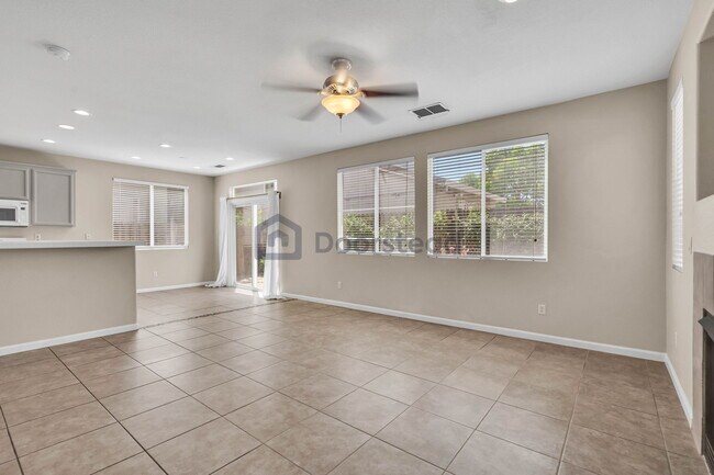 Building Photo - 5391 Baccus Way