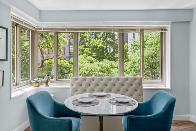 Photo - 95 E Banks St Apartment