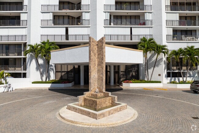 Foto del edificio - Anchor Bay Club Marina