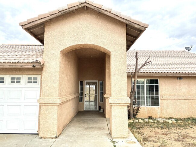 Foto del edificio - 4BD/2BA Located in Hesperia