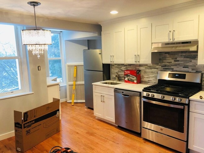 Building Photo - 82 Fairview Pl