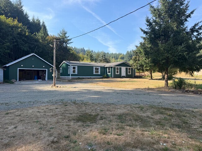 Foto del edificio - 38613 Hungry Hill Rd