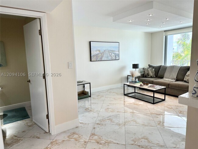 Foto del edificio - 16558 NE 26th Ave