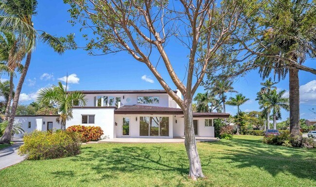 Foto del edificio - 911 N Northlake Dr