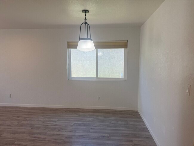 Foto del edificio - 1820 Marigold Ln