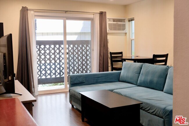 Foto del edificio - 5840 Benner St