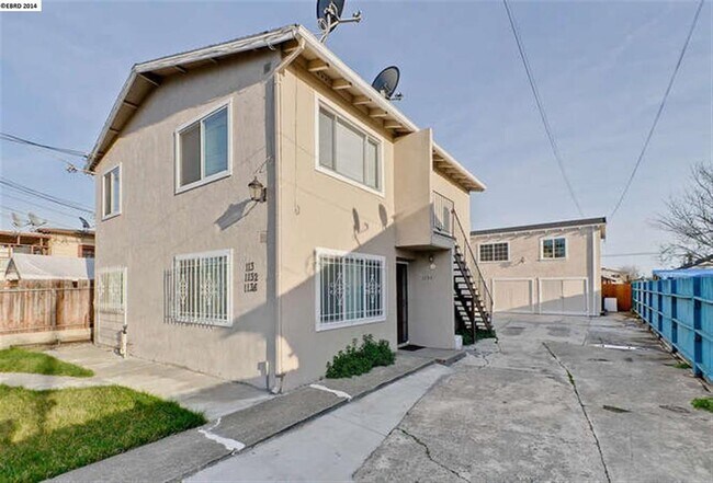 Building Photo - 1132 69th Ave