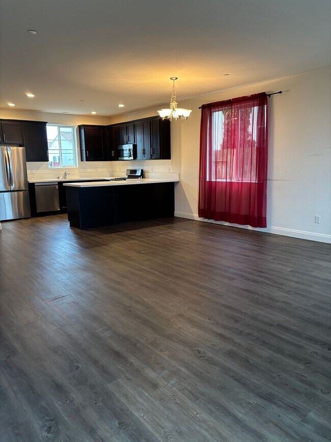 Foto del edificio - Move In Ready!  3-Bedroom 2.5 Bath with Loft for Rent in Guadalupe