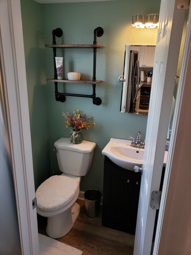 Foto del edificio - 8199 Welby Rd