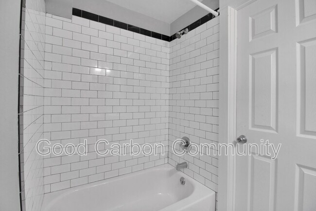 Foto del edificio - 328 Elmwood Ave