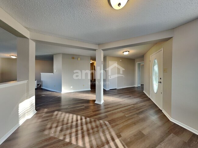 Foto del edificio - 14506 Bramkrist Dr