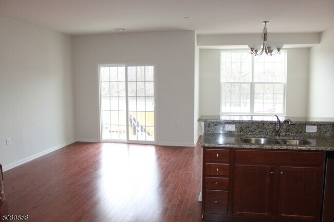 Foto del edificio - 506 Waterview Ct
