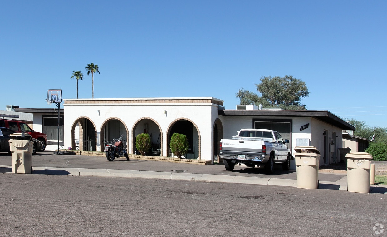 Building Photo - 8310-8313 N 60th Ave