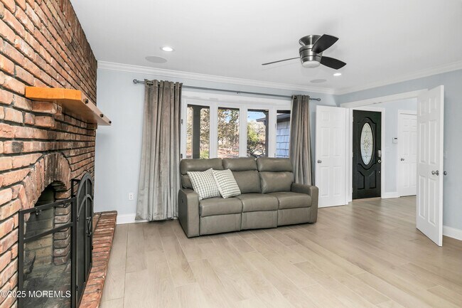 Foto del edificio - 1339 Chipmunk Ln