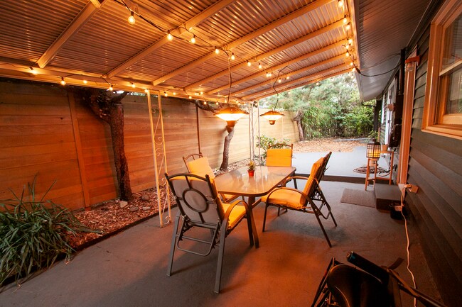 Foto del edificio - 4633 N Gantenbein Ave