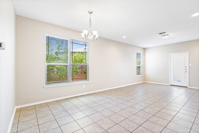 Foto del edificio - 5114 Mustang Cove