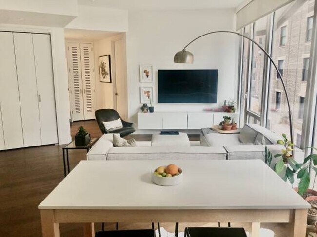 Building Photo - East 44th Street