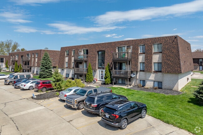 Alternate View - Copper Ridge Apartments