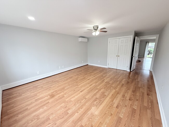 Building Photo - 102 Halstead Ave