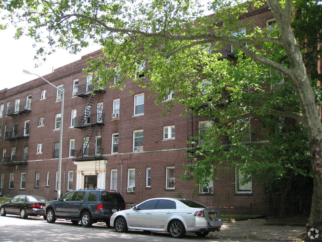 Primary Photo - 3765 18th Avenue