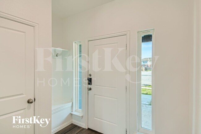 Foto del edificio - 7360 Parkside Pl Dr