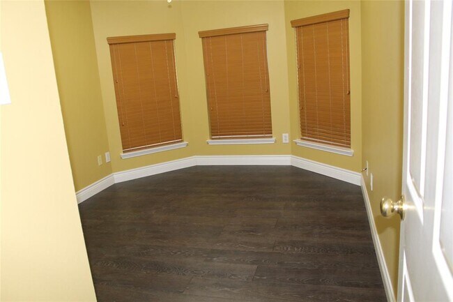 Building Photo - 3011 Aspen Hollow Ln