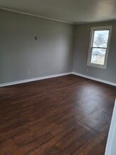 Building Photo - 246 Lynwood Ave