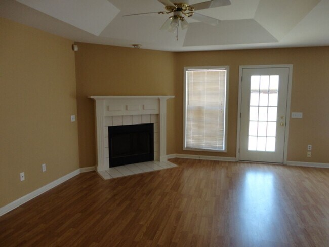 Building Photo - Wood Creek Subdivision!