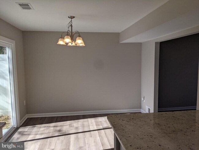 Building Photo - 1309 Wickell Rd