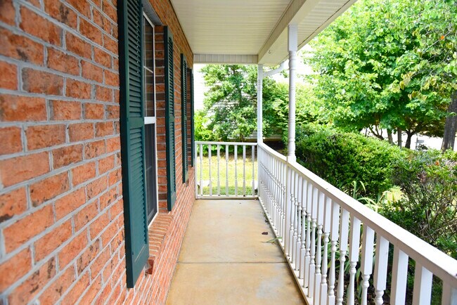 Foto del edificio - 1101 Janes Meadow Rd