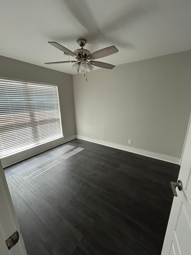 Building Photo - 1808 Belford Dr