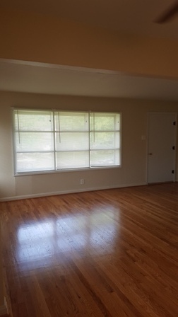 Building Photo - Newly Remodeled House for Rent in Crestwood