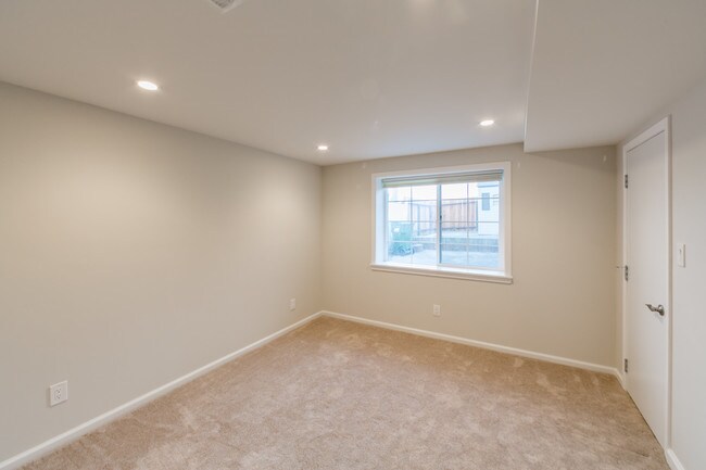 Bedroom 1 - 653 St Francis Blvd