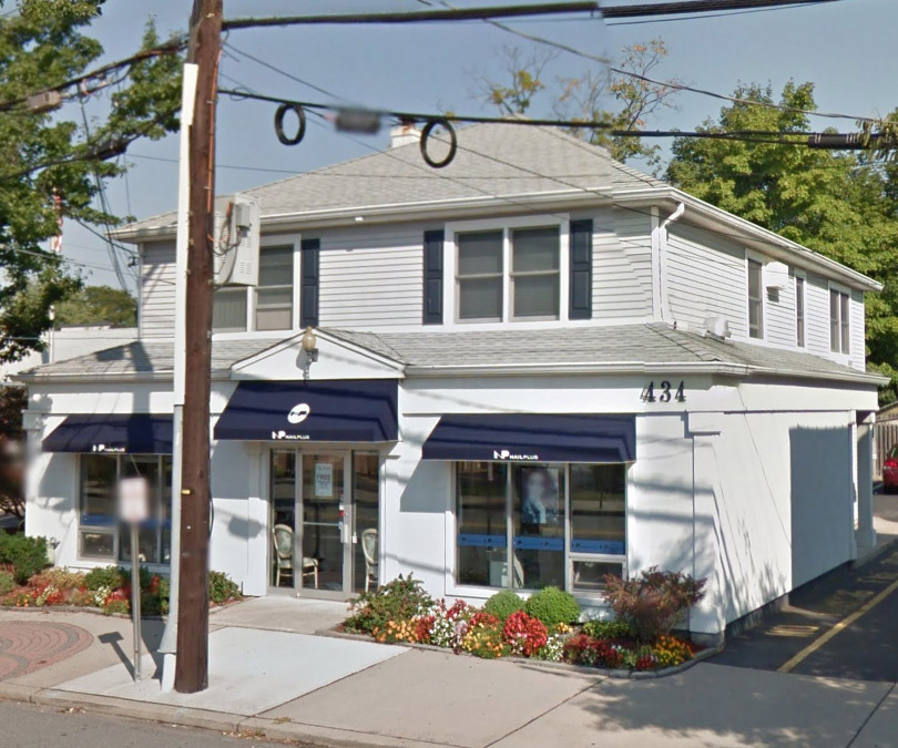Building Exterior - 434 Hillsdale Ave