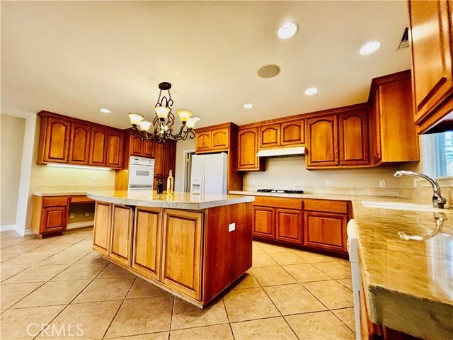 Foto del edificio - 16875 Orangecrest Ct