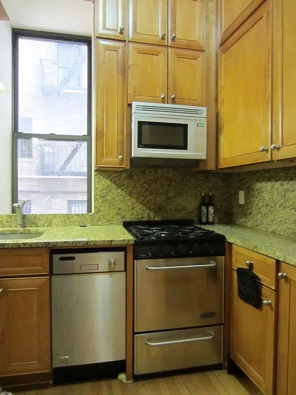 Building Photo - 308 W 97th St