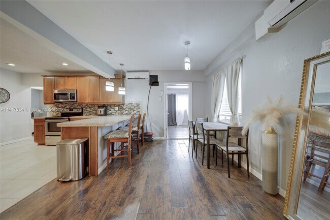 Foto del edificio - 10215 SW 171st St