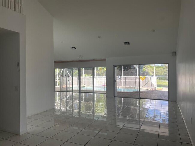 Foto del edificio - 5317 NW 67th Ave