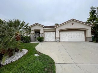 Building Photo - 779 El Caballo Dr