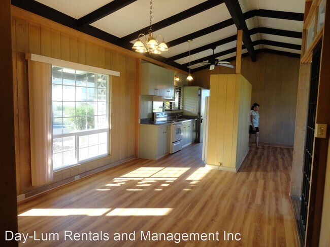 Building Photo - 2 br, 1 bath House - 2379 A Kilauea Avenue
