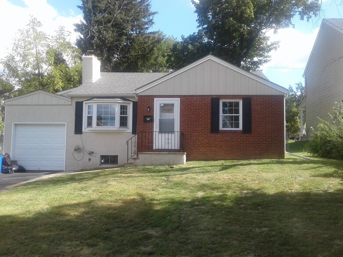 Primary Photo - 354 Windsor Ave