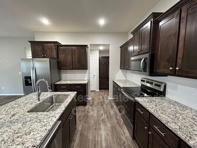 Foto del edificio - 211 E Rosalie St