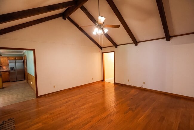 Building Photo - 507 Parklane Dr