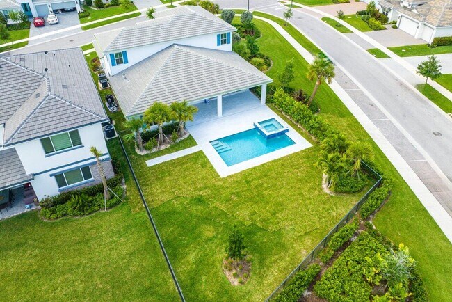 Building Photo - 12289 Waterstone Cir