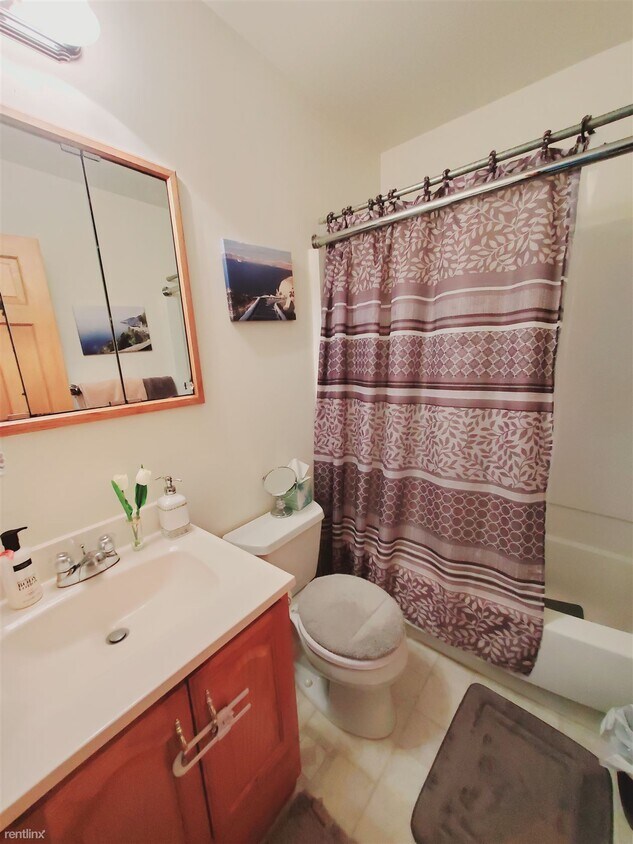 Building Photo - 1 br, 1 bath Condo - 23 Oak St Unit 4