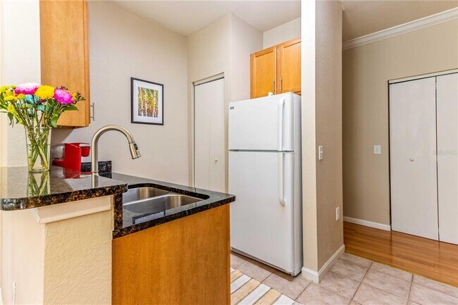 Building Photo - 2209 Portofino Pl