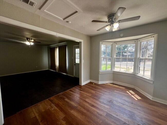 Foto del edificio - Charming 3 Bedroom Home
