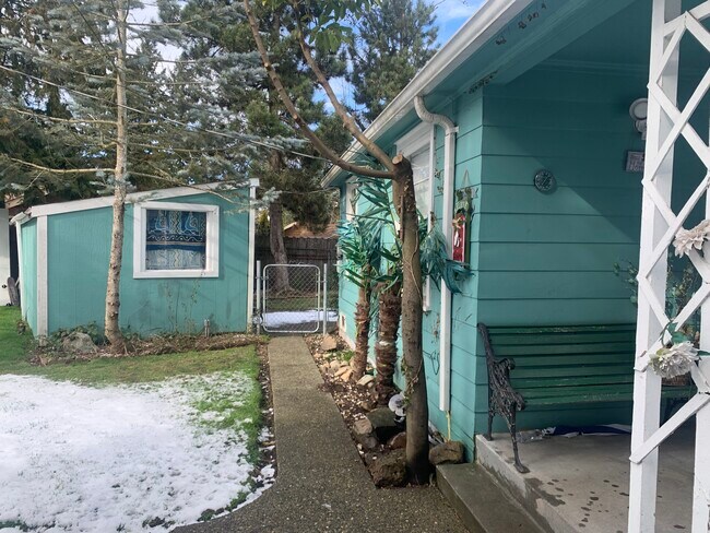 Separate Studio Gate Entrance - 7476 S 118th Pl