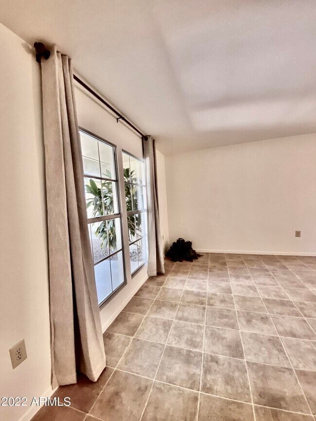 Building Photo - 13361 W Aleppo Dr