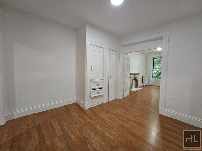 Building Photo - 92 STERLING PLACE